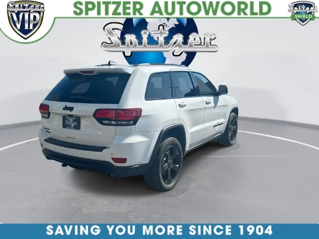Used 2020 White Jeep Laredo image 10