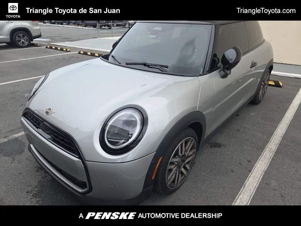 Used 2025 Silver MINI Signature image 1