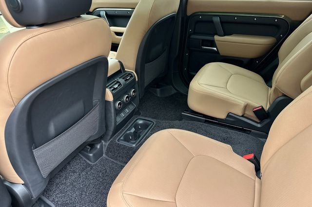 New 2026 Woolstone Green Land Rover S image 11