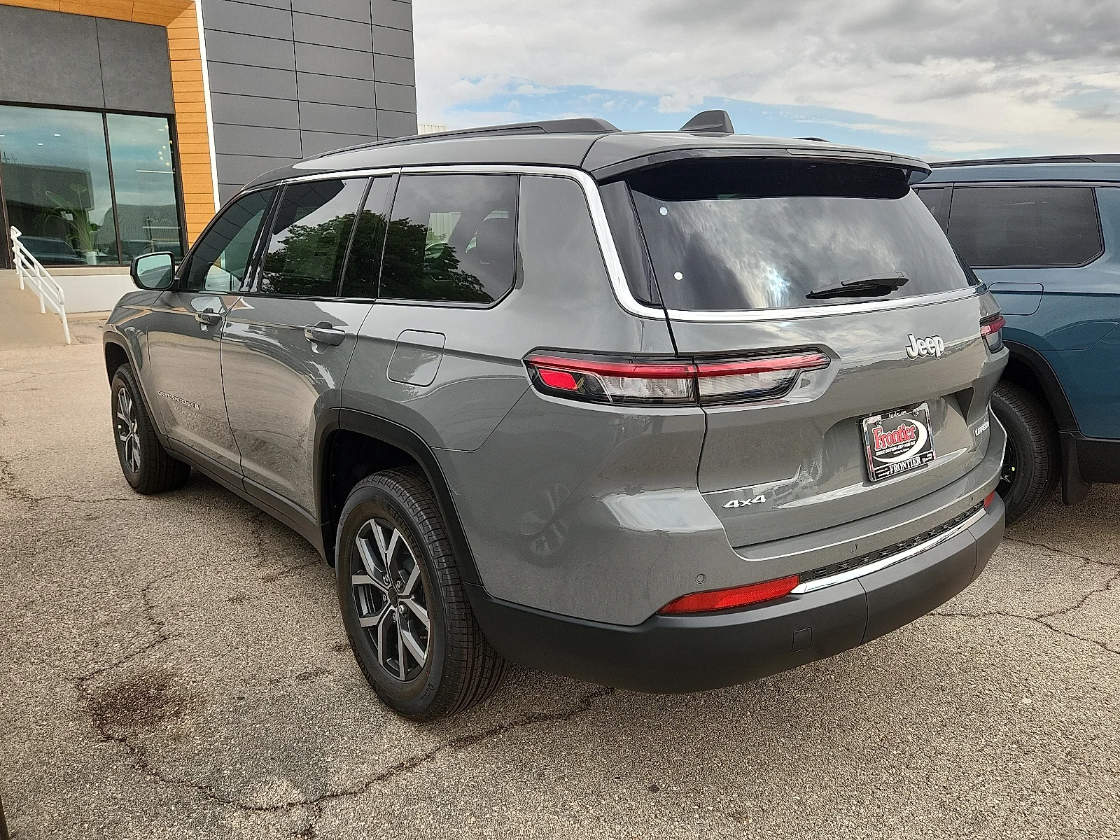 New 2026 Sting-Gray Clearcoat Jeep L LAREDO X 4X4 image 2
