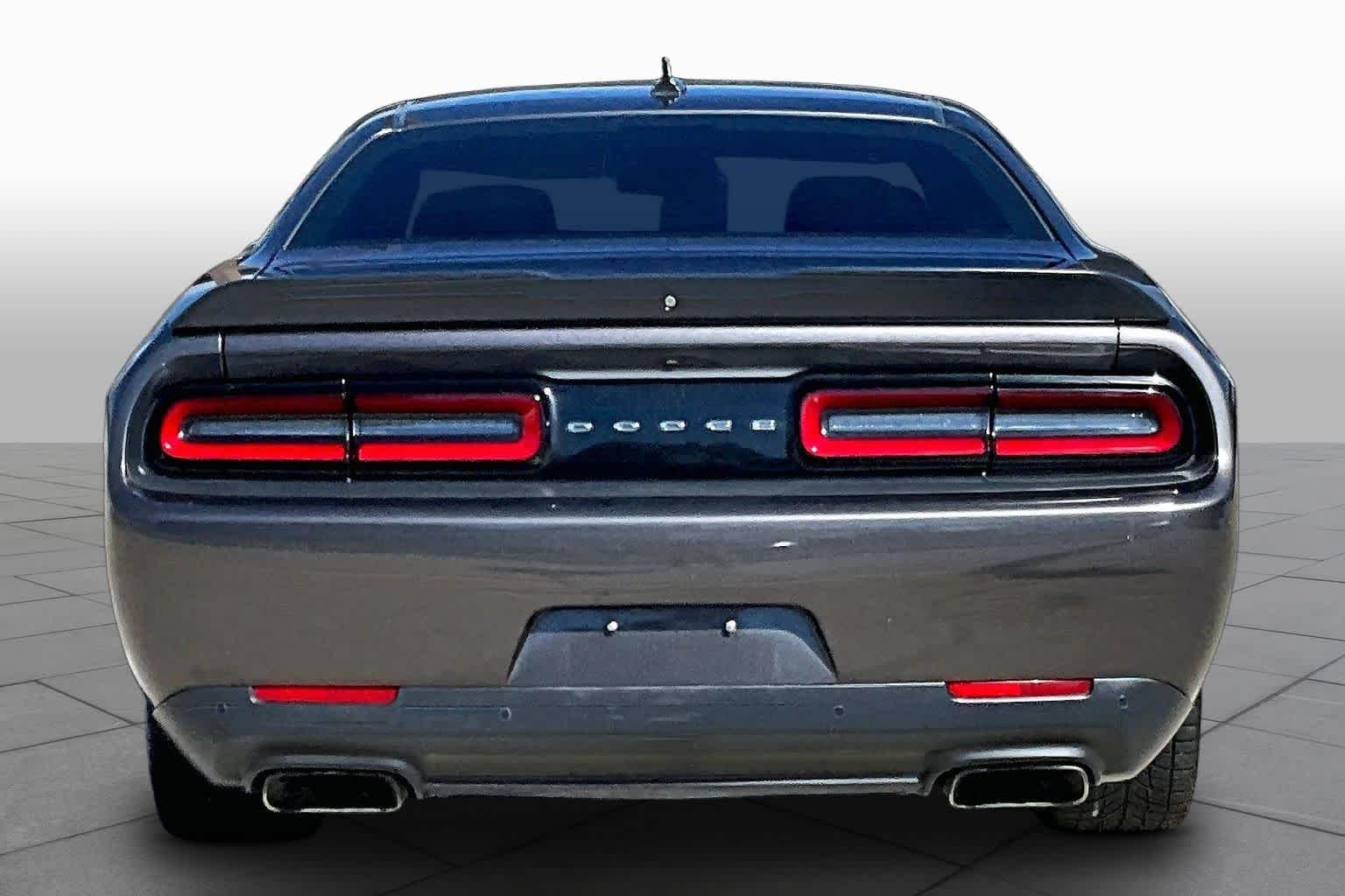 Used 2016 Granite Pearlcoat Dodge R/T Scat Pack image 5