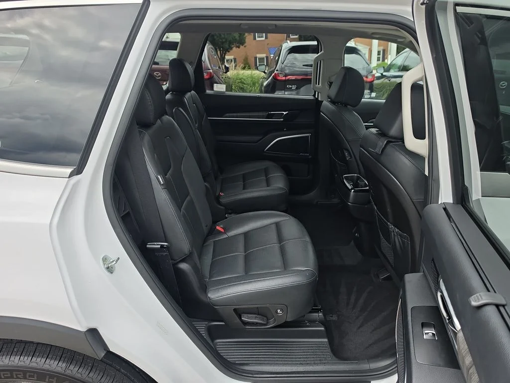 Used 2023 White Kia SX image 12