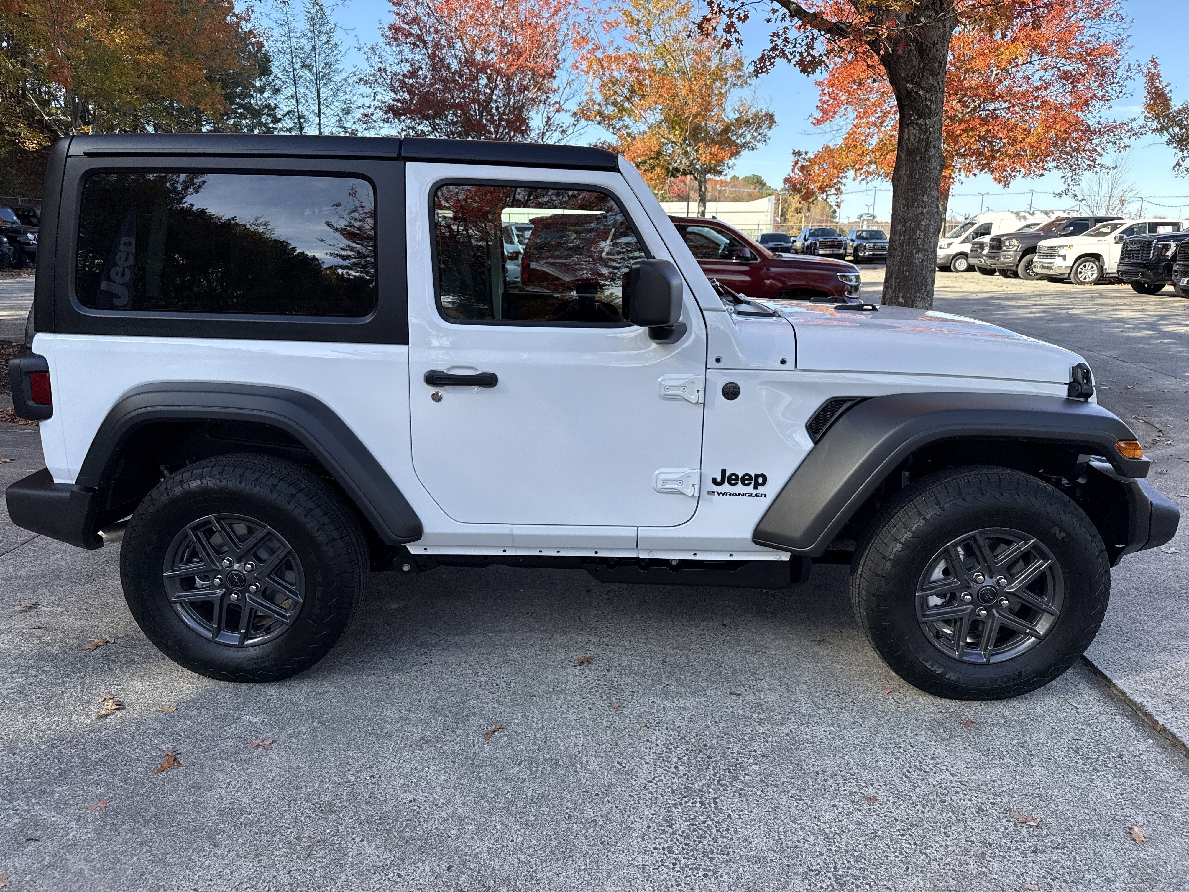New 2026 Bright White Clear-Coat Exterior Paint Jeep Sport S image 8