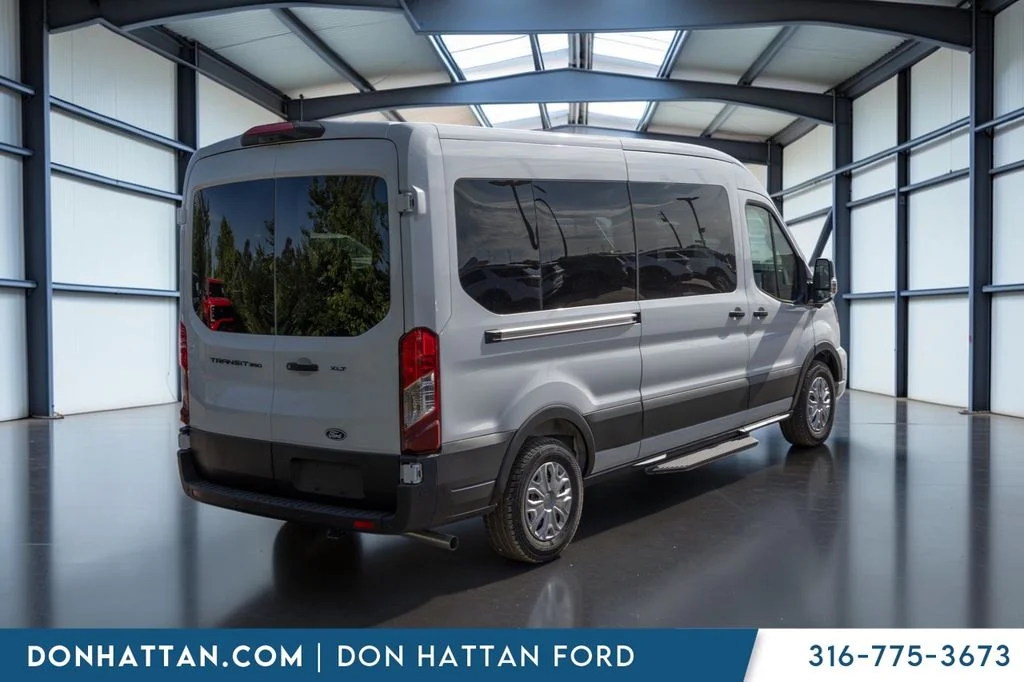 New 2026 Oxford White Ford Passenger Van XLT image 29