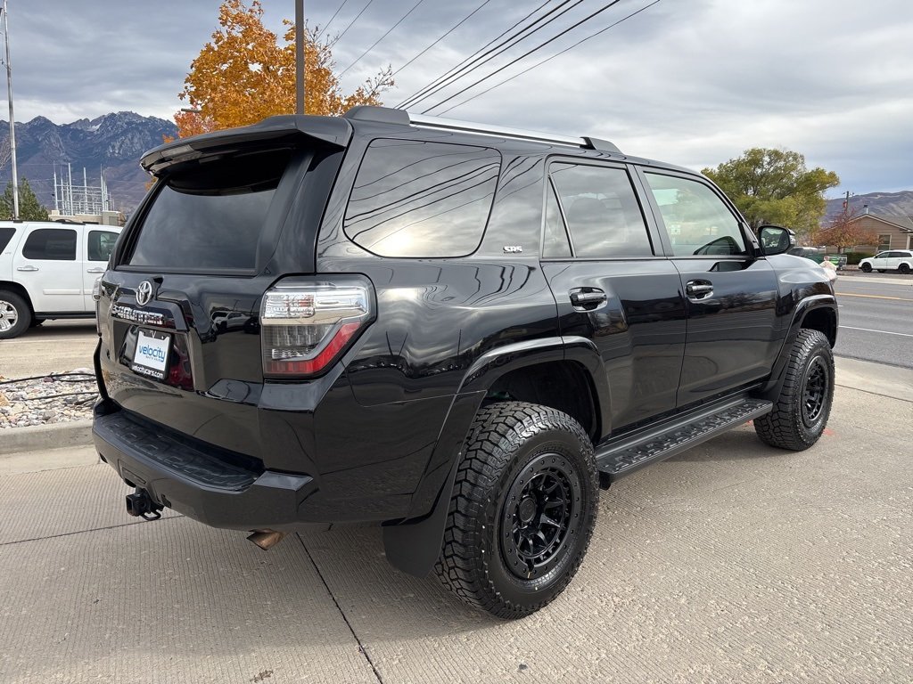 2024 Toyota 4Runner SR5 Premium photo 4