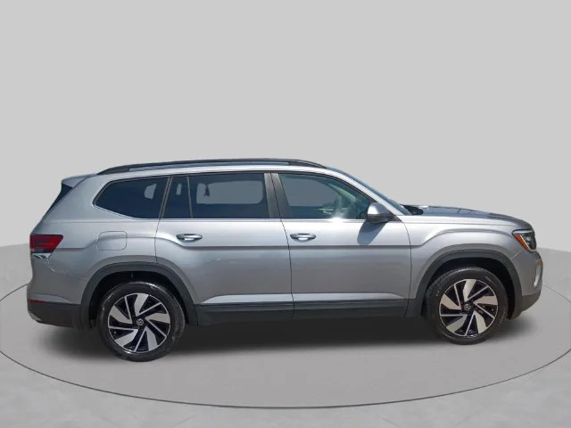 Used 2025 Gray Volkswagen 2.0T SE w/Technology image 6