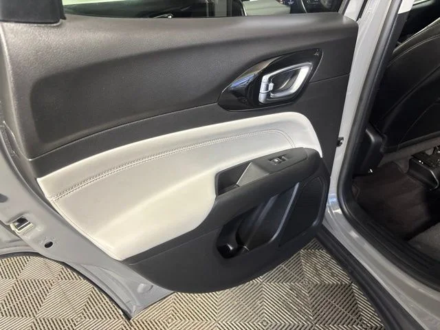 Certified Used 2022 Gray Jeep Limited image 24