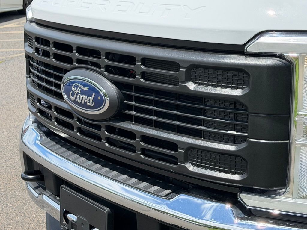 New 2026 Oxford White Ford F-250® XL image 29