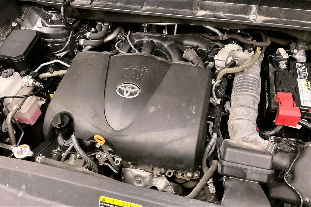 Certified Used 2020 Gray Toyota XLE image 40