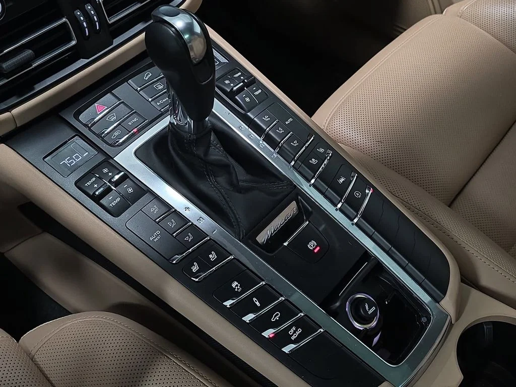 Certified Used 2019 Green Porsche S image 20
