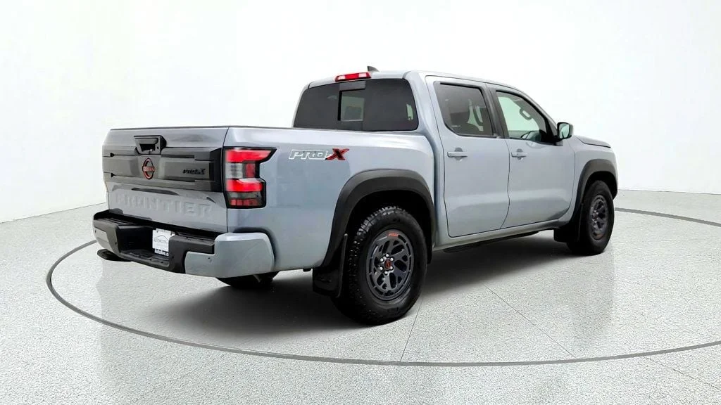 Used 2025 Boulder Gray Pearl Nissan Crew Cab 4x2 PRO-X image 5