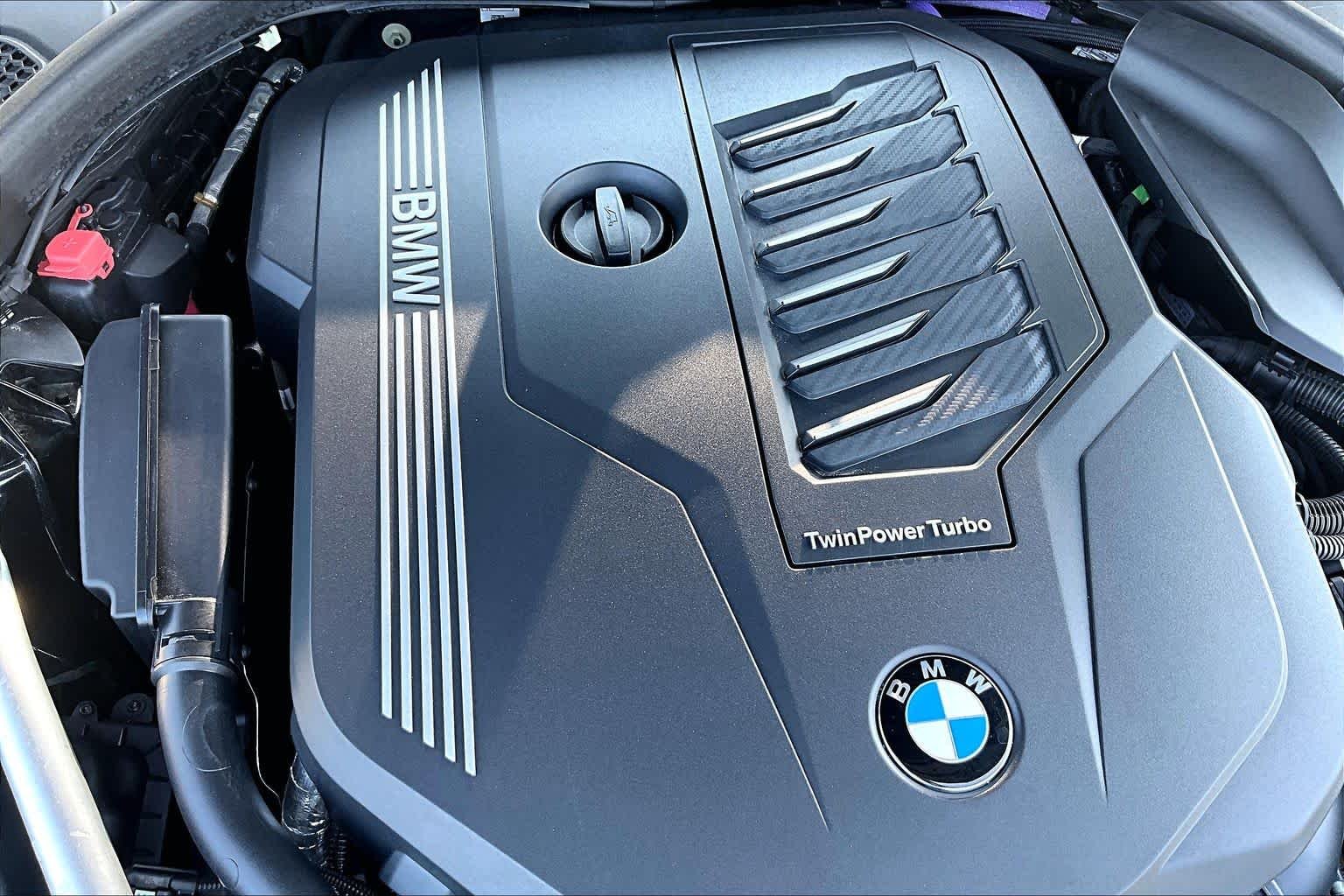 Certified Used 2023 Black Sapphire Metallic BMW 540i image 34