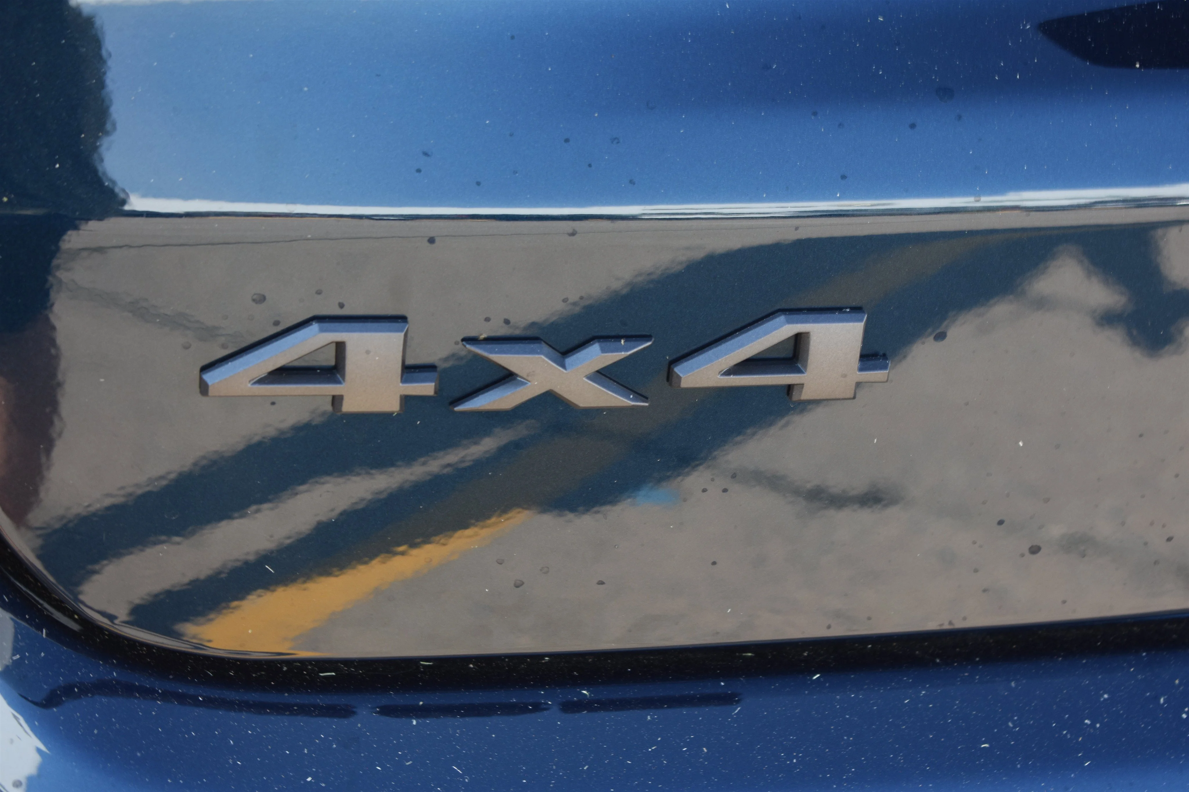 New 2026 Fathom Blue Pearl Coat Jeep Latitude Altitude image 7