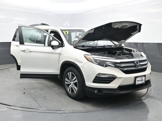 Used 2017 White Honda EX-L image 37