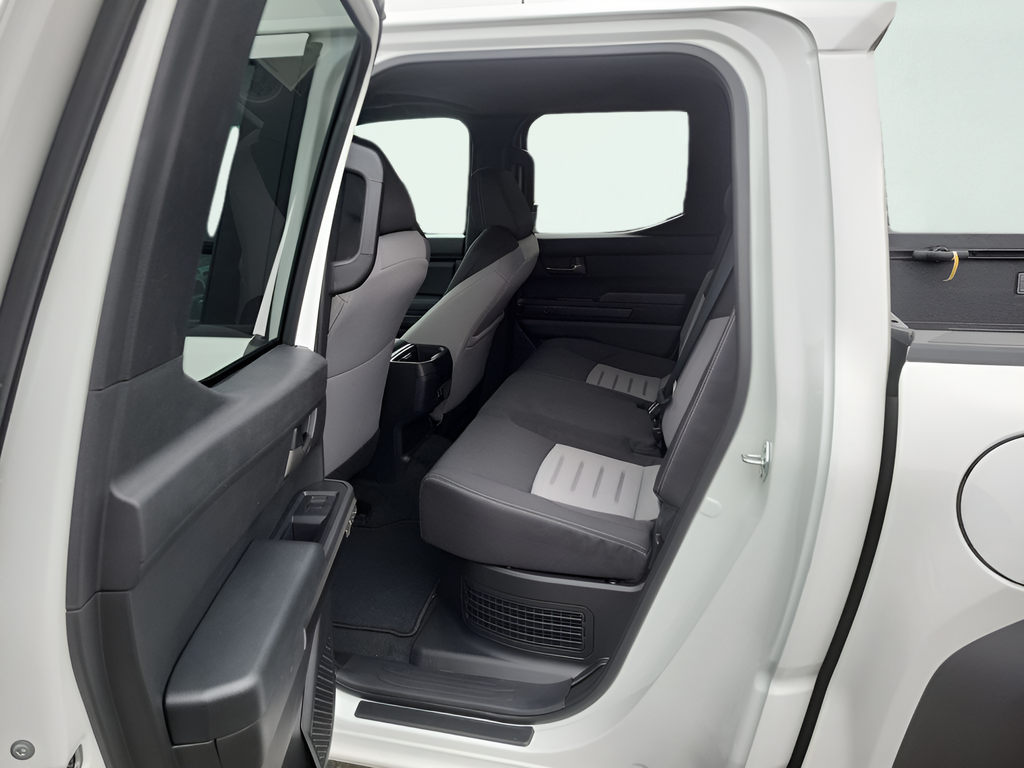2025 Toyota Tacoma TRD Off Road - Photo 16