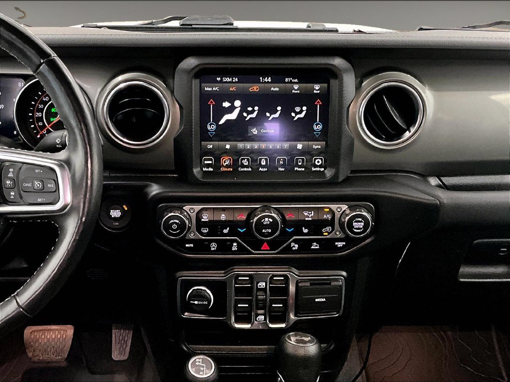 Used 2023 White Jeep Sahara image 18