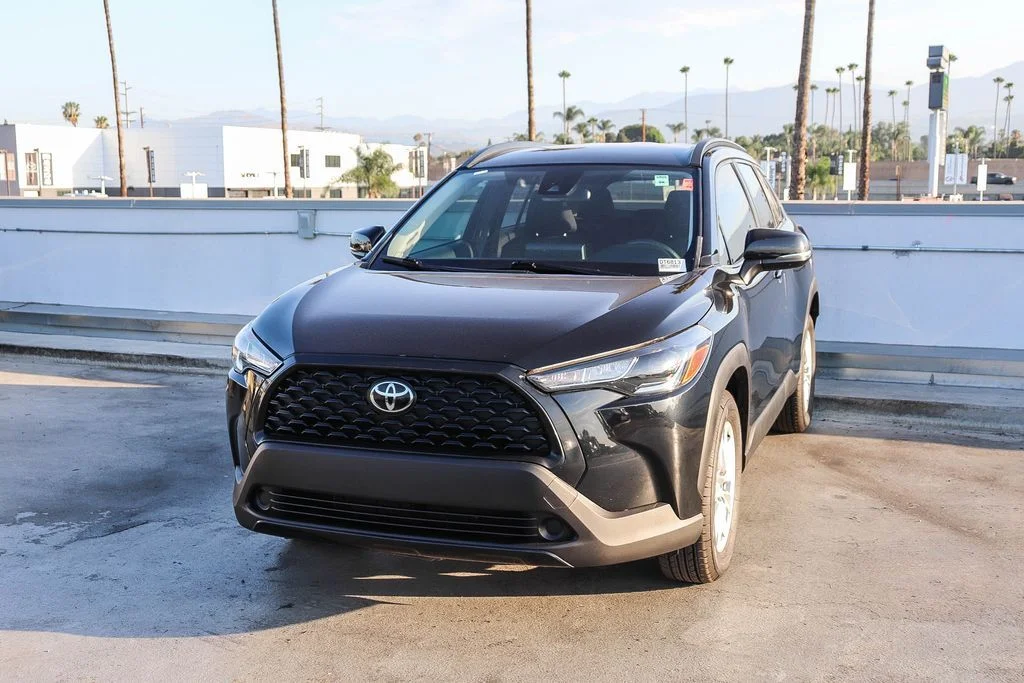 Used 2022 Black Toyota LE image 4