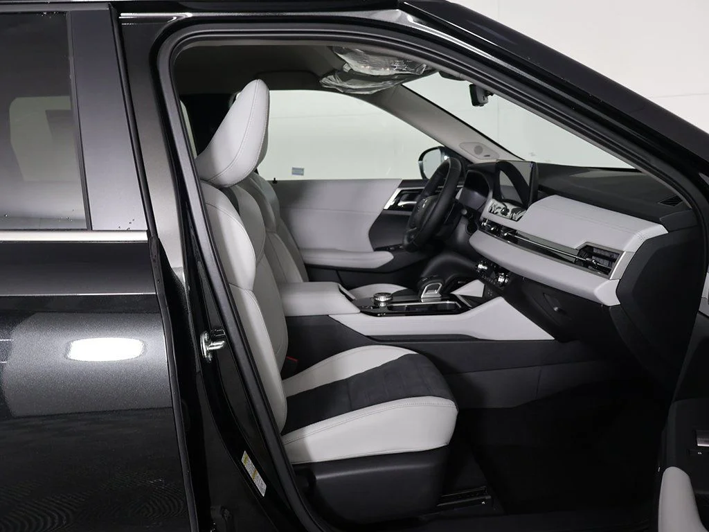 New 2026 Black Mitsubishi SE 1.5T S-AWC image 29