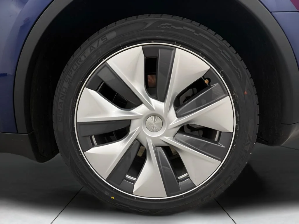 Used 2023 Blue Tesla Long Range image 29