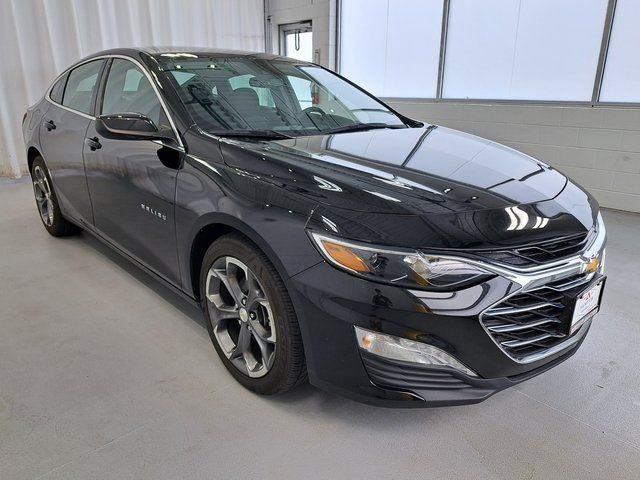 Used 2023 Black Chevrolet LT image 3