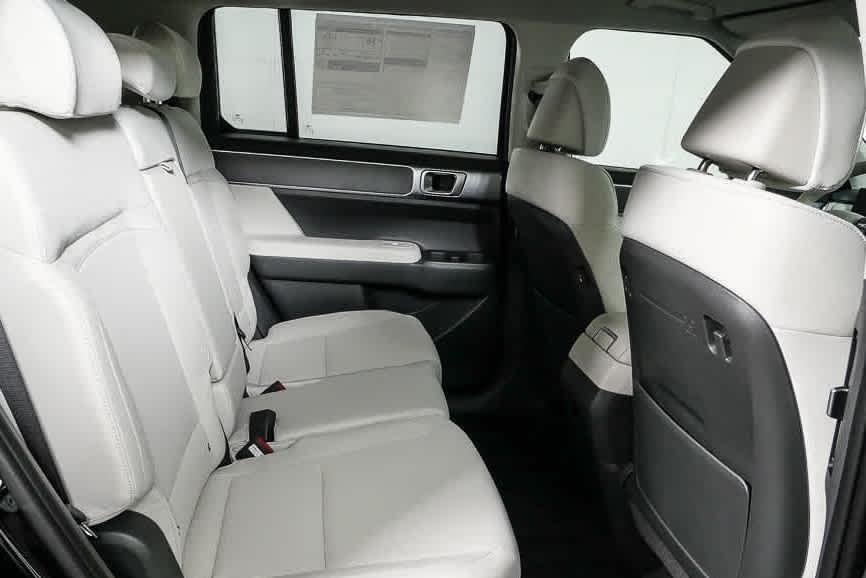 New 2026 Shimmering Silver Hyundai SE image 66