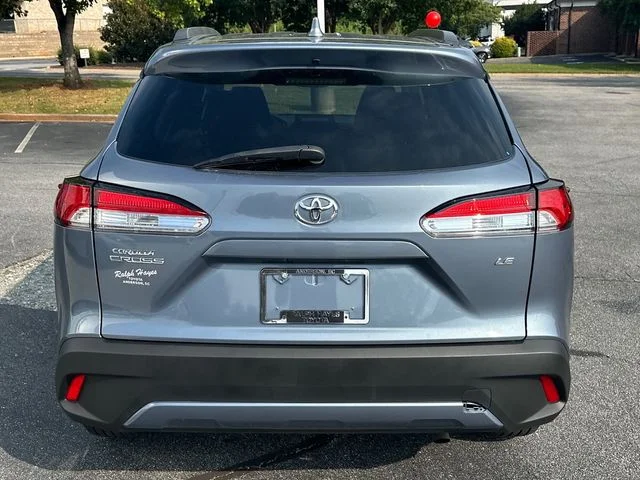 Used 2024  Toyota LE image 4