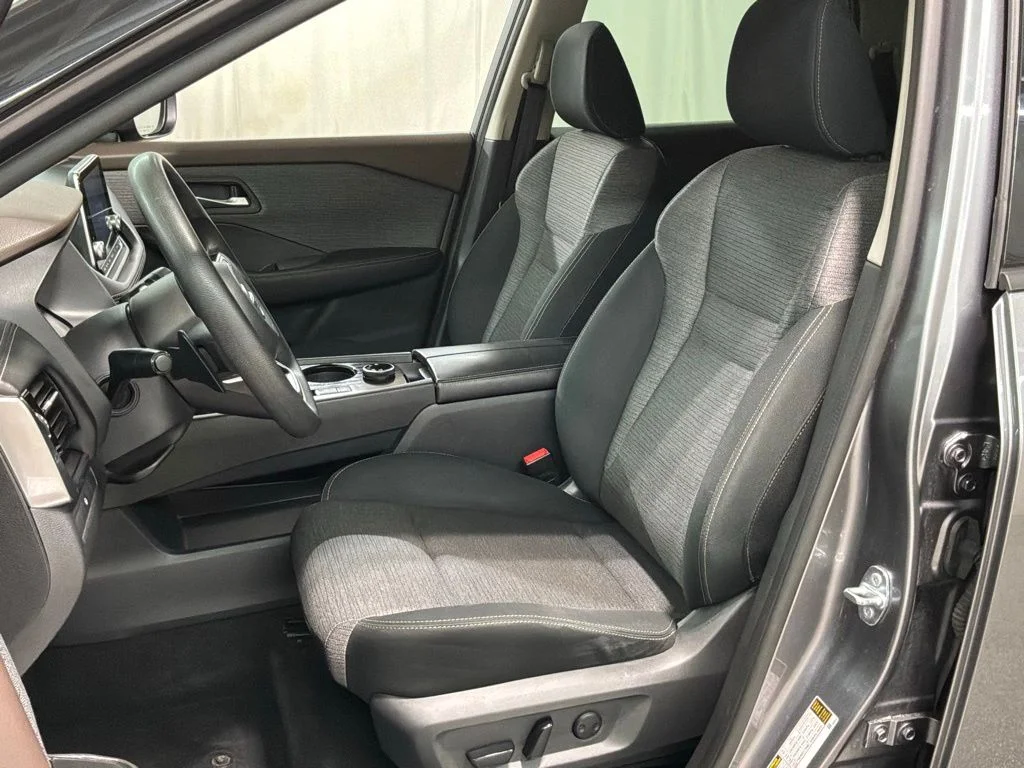 Used 2021 Gun Metallic Nissan SV image 19