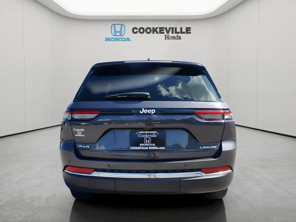 Used 2024 Baltic Gray Metallic Clearcoat Jeep Laredo image 6