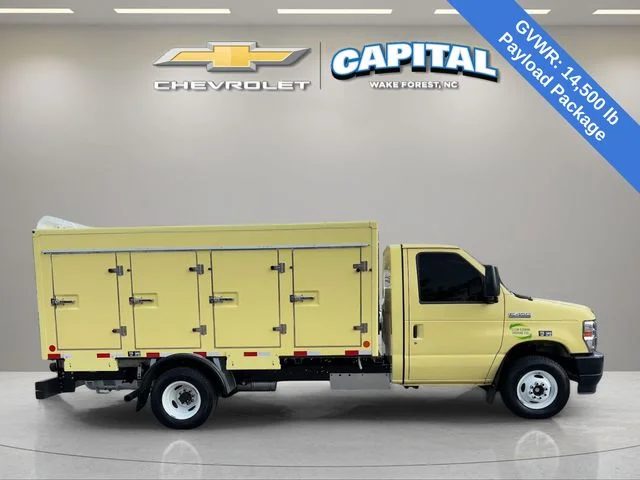 Used 2022 Yellow Ford Base image 10