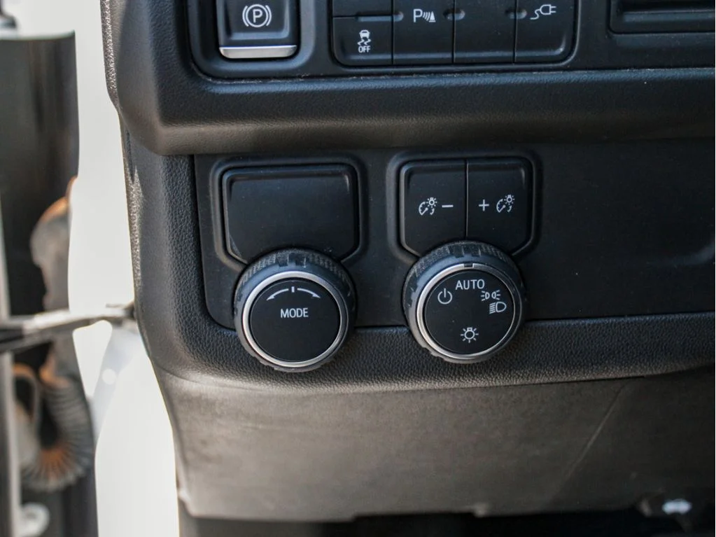 Used 2022 Summit White Chevrolet LS image 12