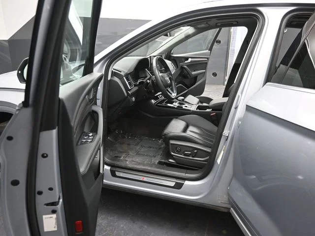 Used 2024  Audi 45 S line Premium image 10