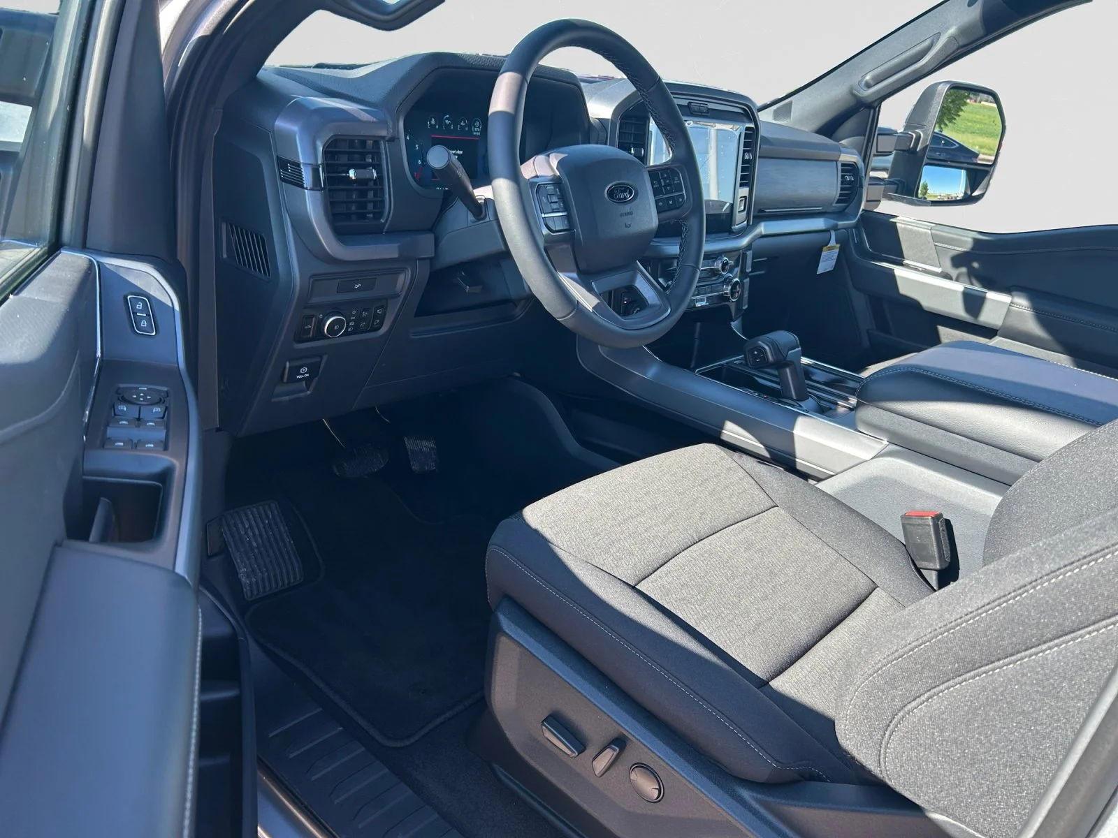 New 2026 Iconic Silver Metallic Ford XLT image 13