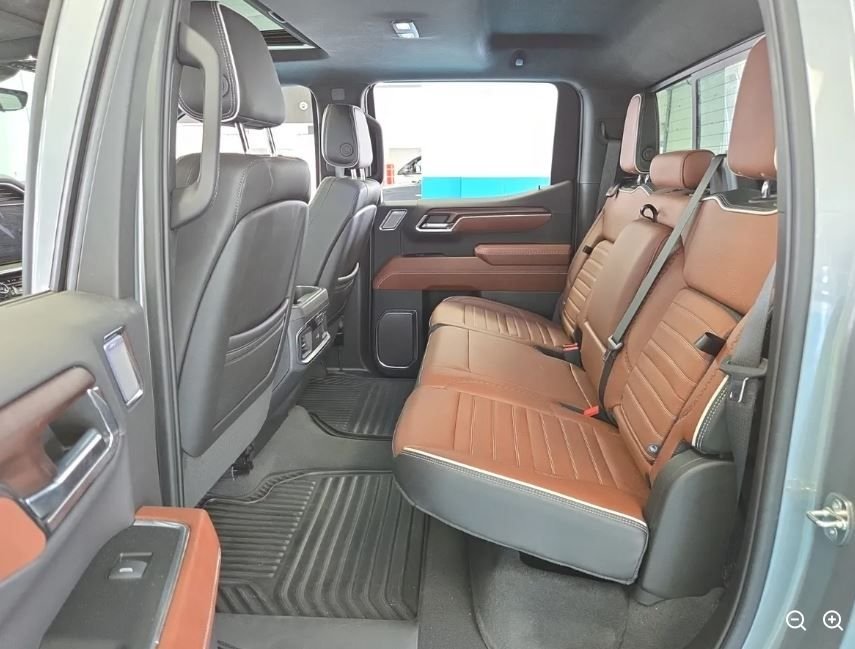 Used 2024 Silver GMC Denali Ultimate image 7