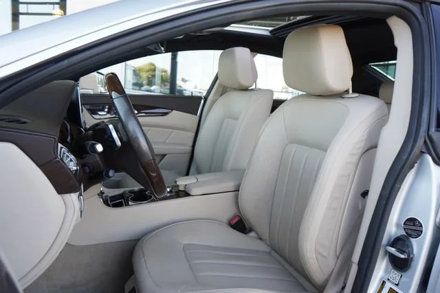 Used 2016  Mercedes-Benz CLS 550 image 26