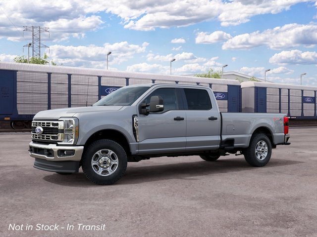 2027 Ford Super Duty F-350® XLT