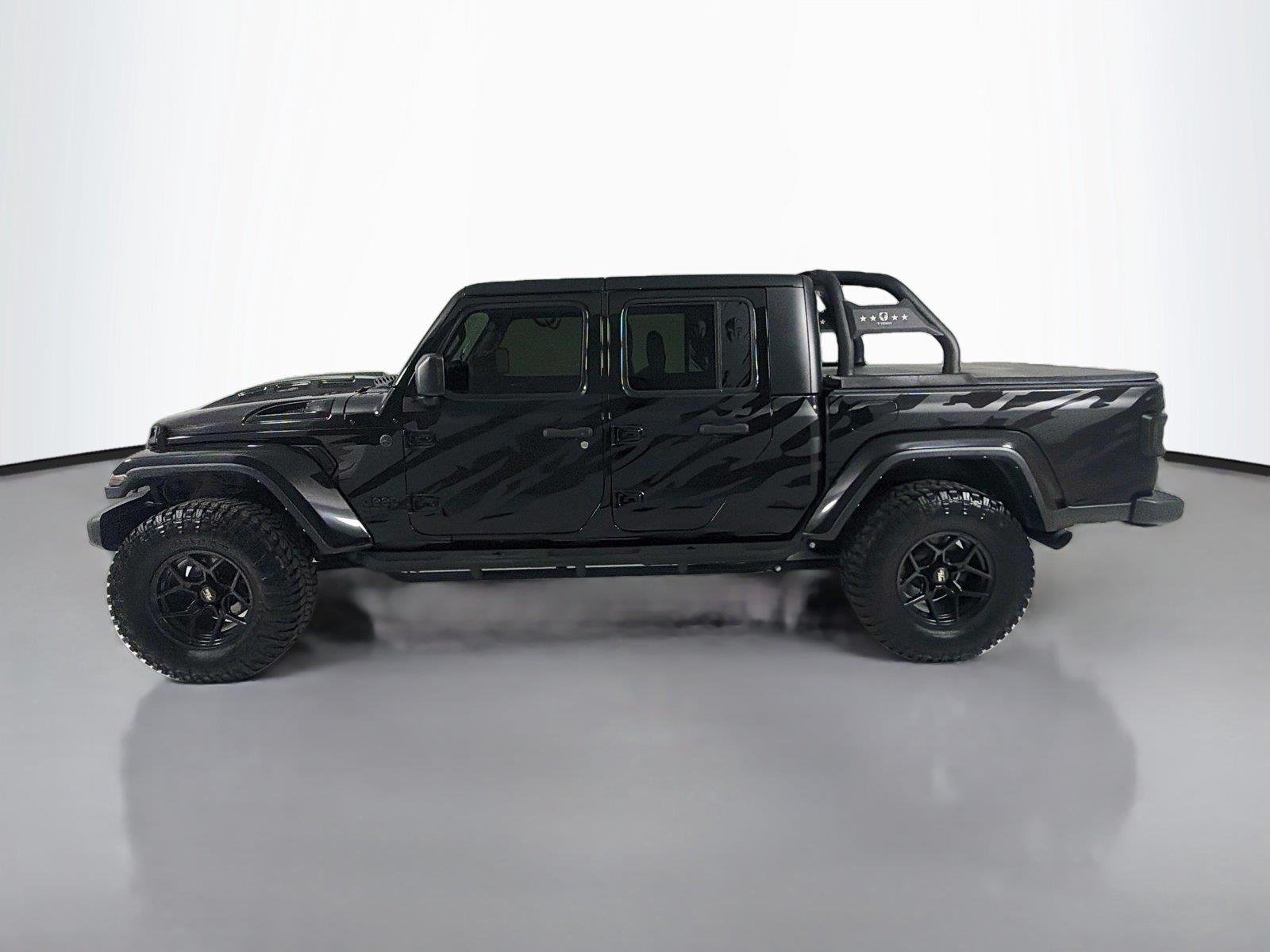 Used 2022 Black Clearcoat Jeep Sport S image 2