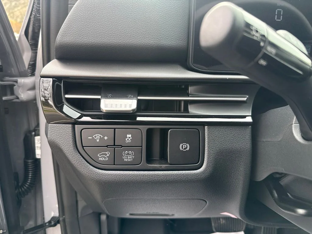New 2026 Wolf Gray Kia EX image 4