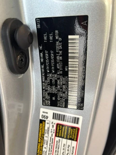Used 2023 Silver Toyota XLE image 14