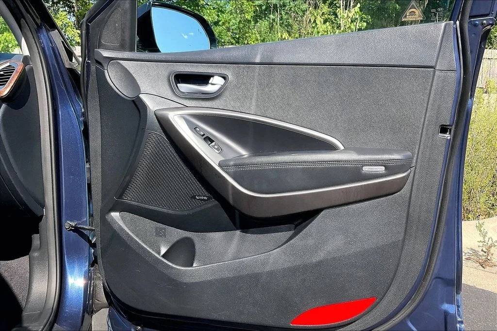 Used 2017 Blue Hyundai Limited Ultimate image 24