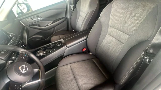 Used 2024 Silver Nissan SV image 26