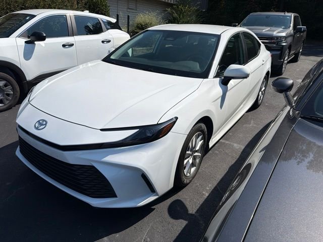 Used 2025 Ice Toyota LE image 2