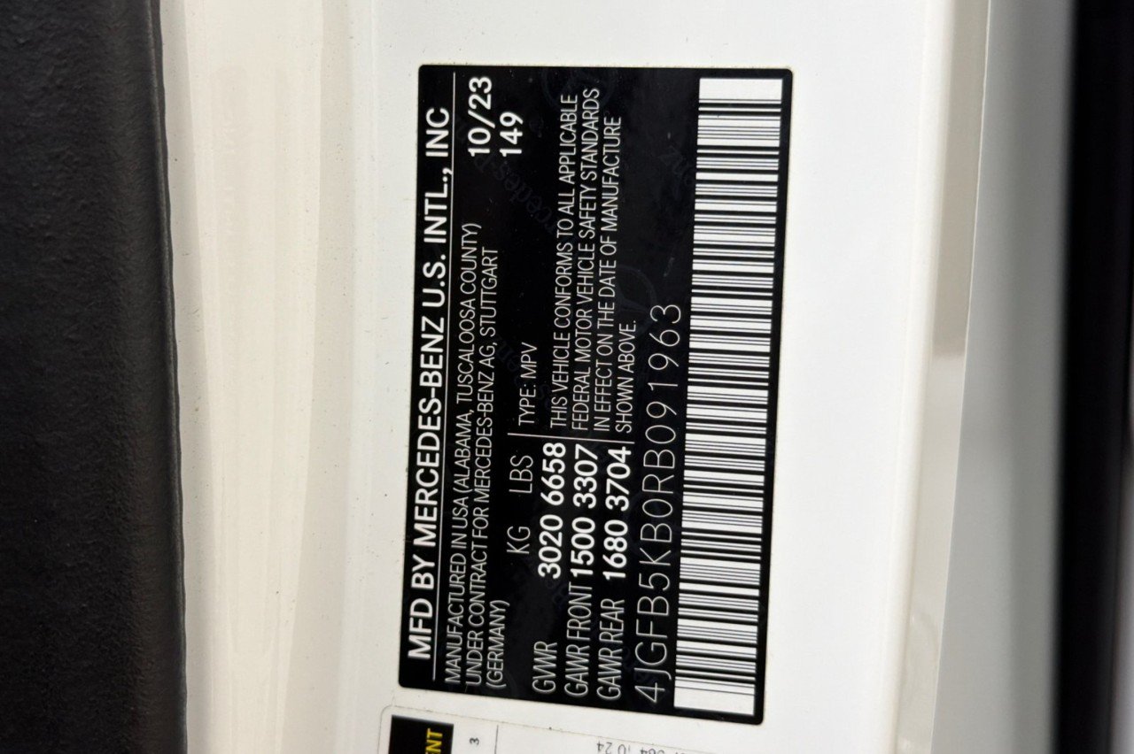Certified Used 2024 Polar White Mercedes-Benz GLE 450 image 26