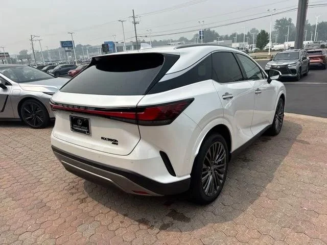 New 2026 Eminent White Pearl Lexus LUXURY image 14