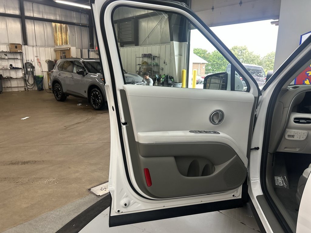 New 2026 White Pearl Hyundai SEL 7P image 14