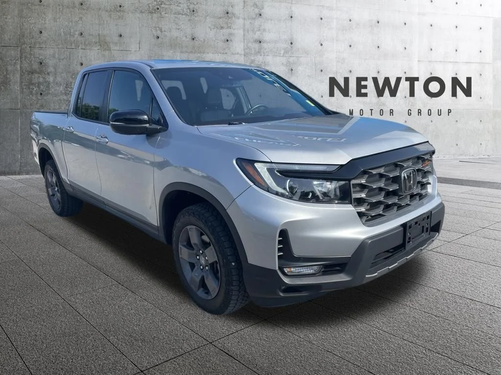 Used 2025 Silver Honda TrailSport image 1