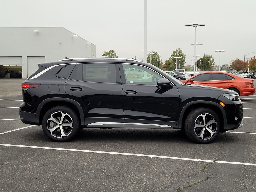 New 2026 Black Volkswagen 2.0T SE image 4