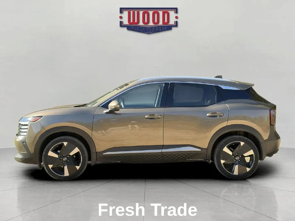 Used 2025 Canyon Bronze Metallic Nissan SR image 4