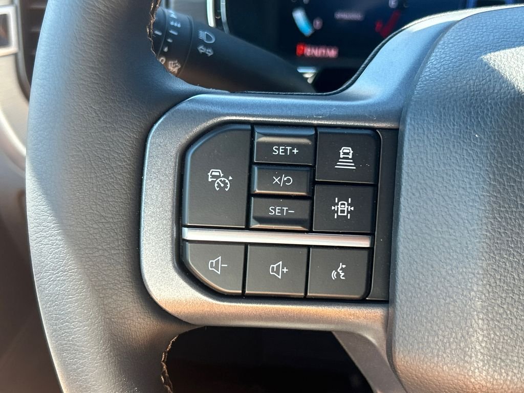New 2025 White Ford Lariat image 24