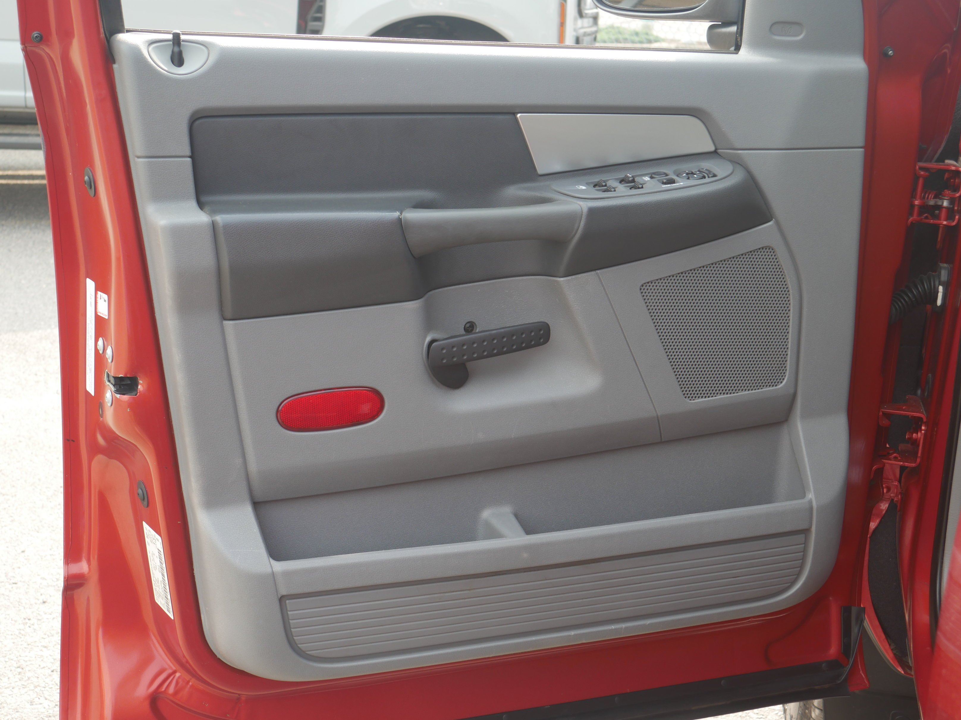 Used 2007 Sunburst Orange Pearl Dodge SLT image 25