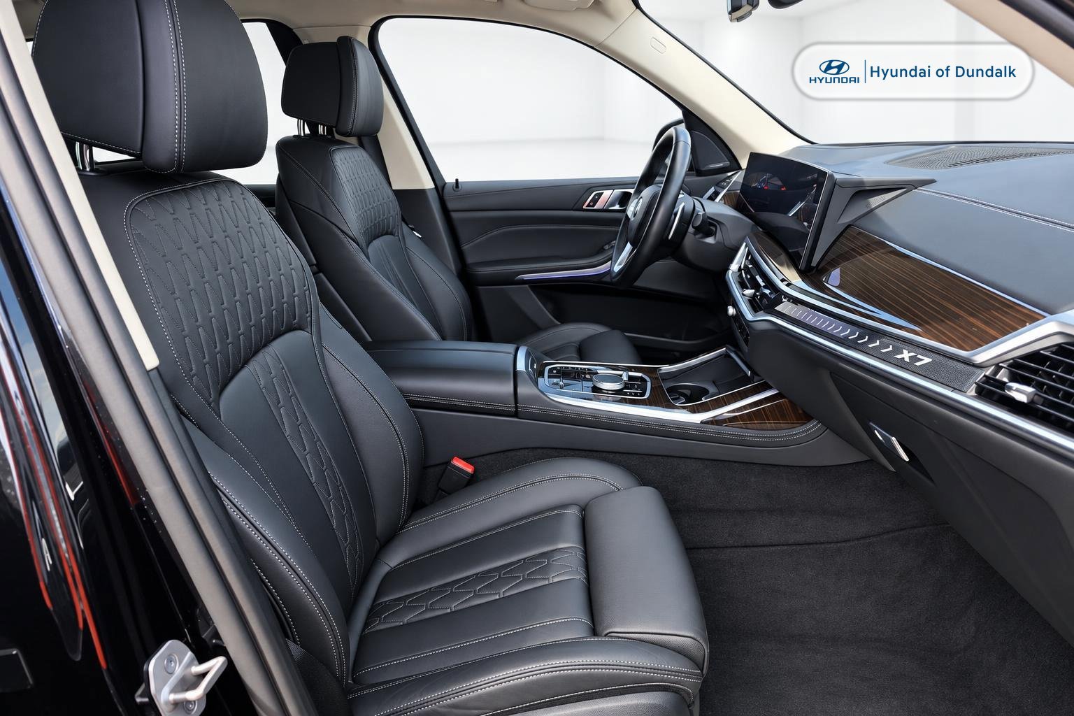 Used 2023 Black BMW xDrive40i image 8